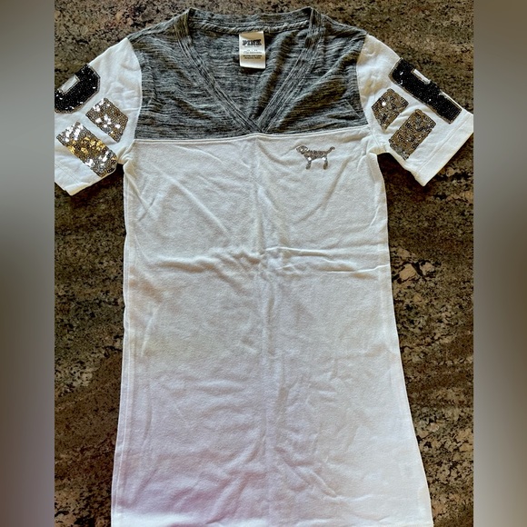 Victoria’s Secret PINK Tees - Picture 3 of 9